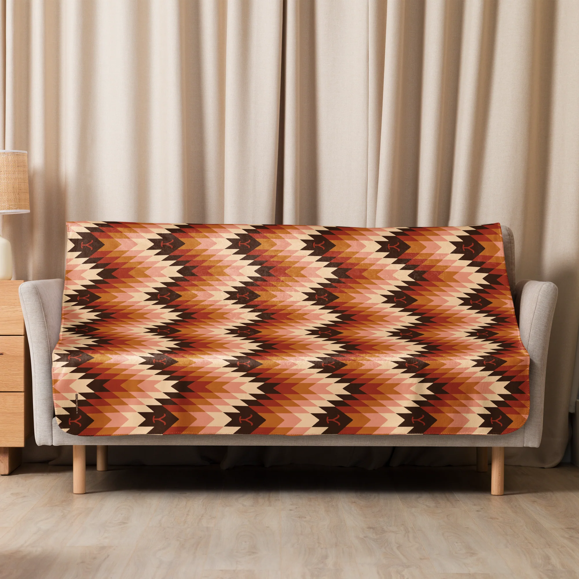 Yellowstone Chevron Pattern Sherpa Blanket - Image 7